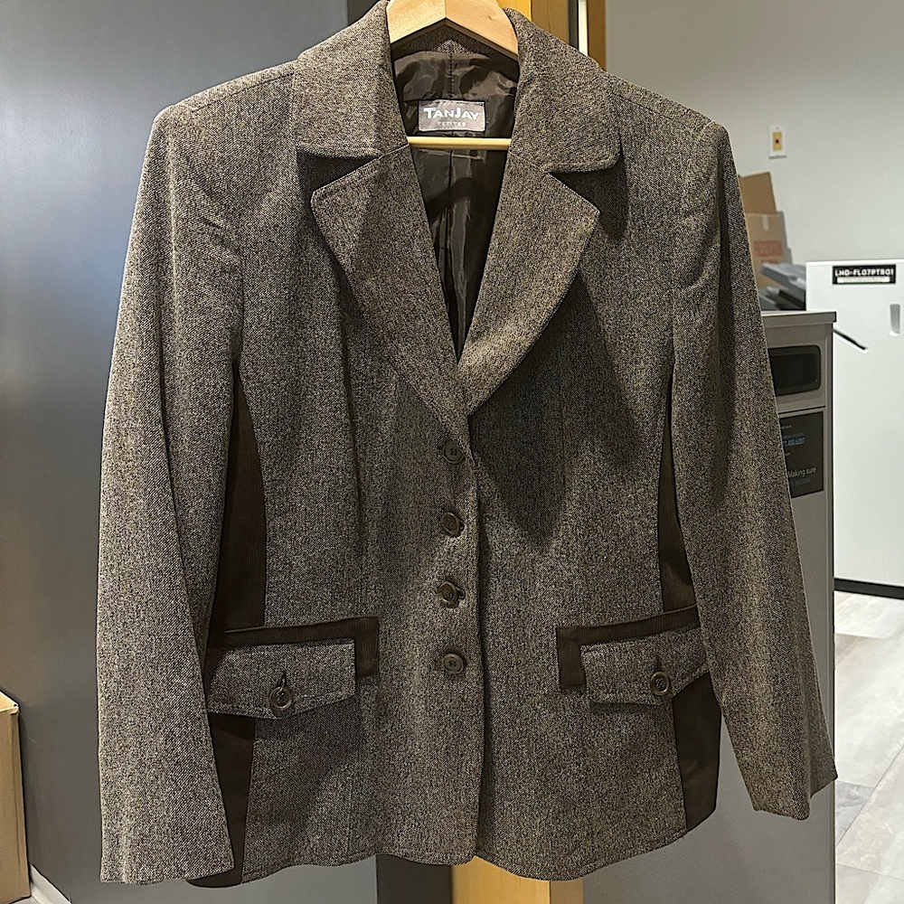 TANJAY Vintage Brown Blazer with Corduroy Trim Detail